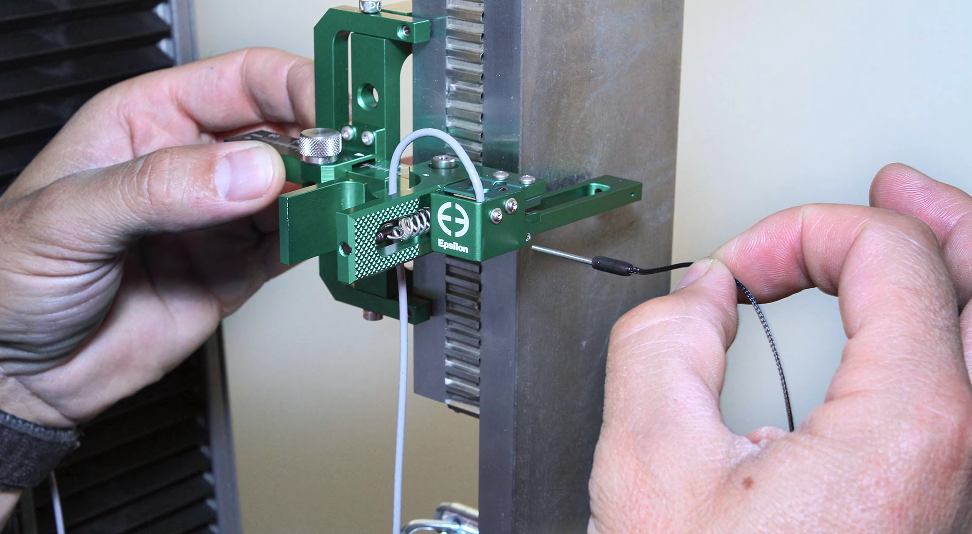 경질 셀룰러 플라스틱 전단 시험용 신율계 모델 3421 제로 핀 기능