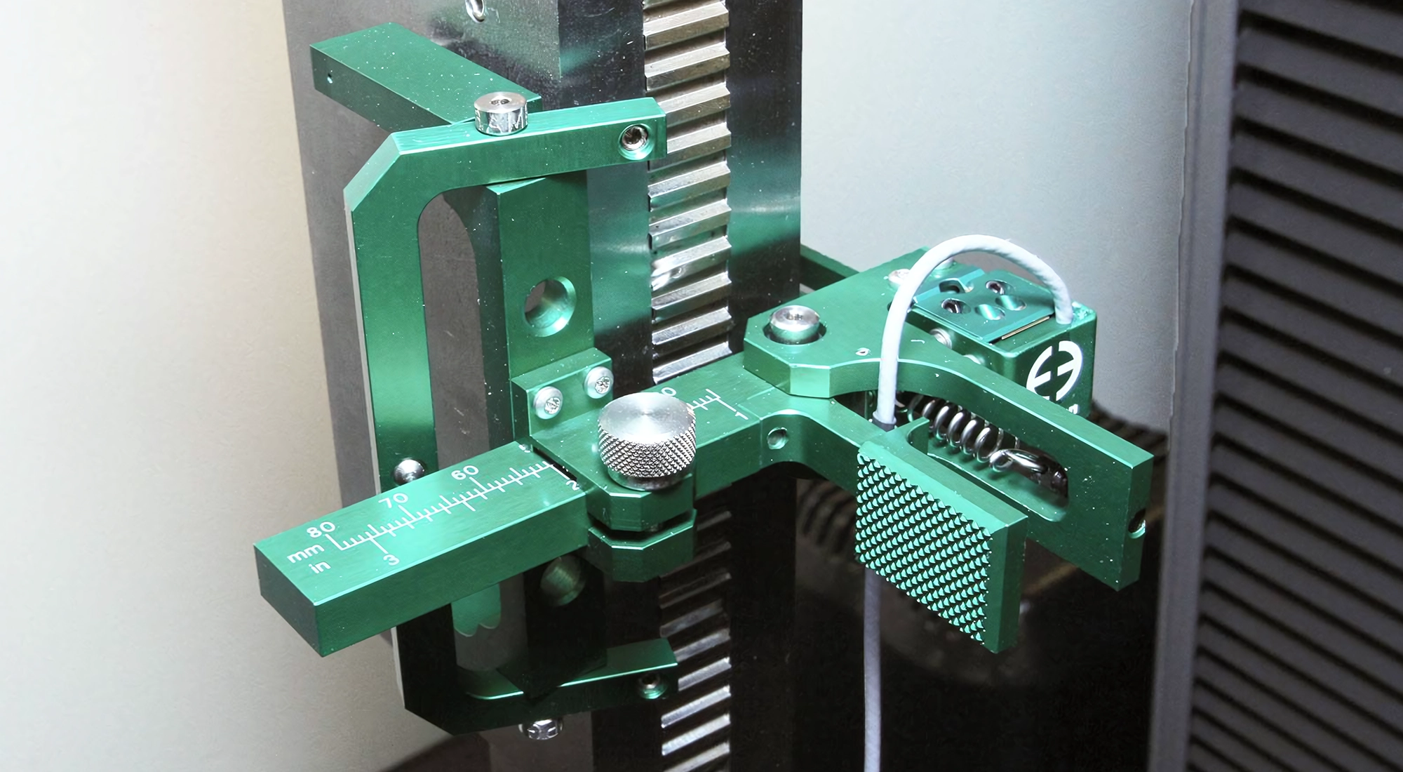 전단 시험용 신율계 모델 3421 좌측